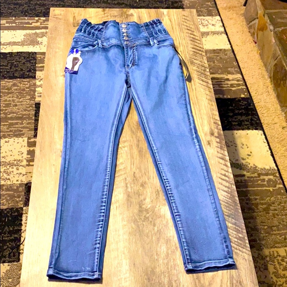Booty shaping stretch jeans